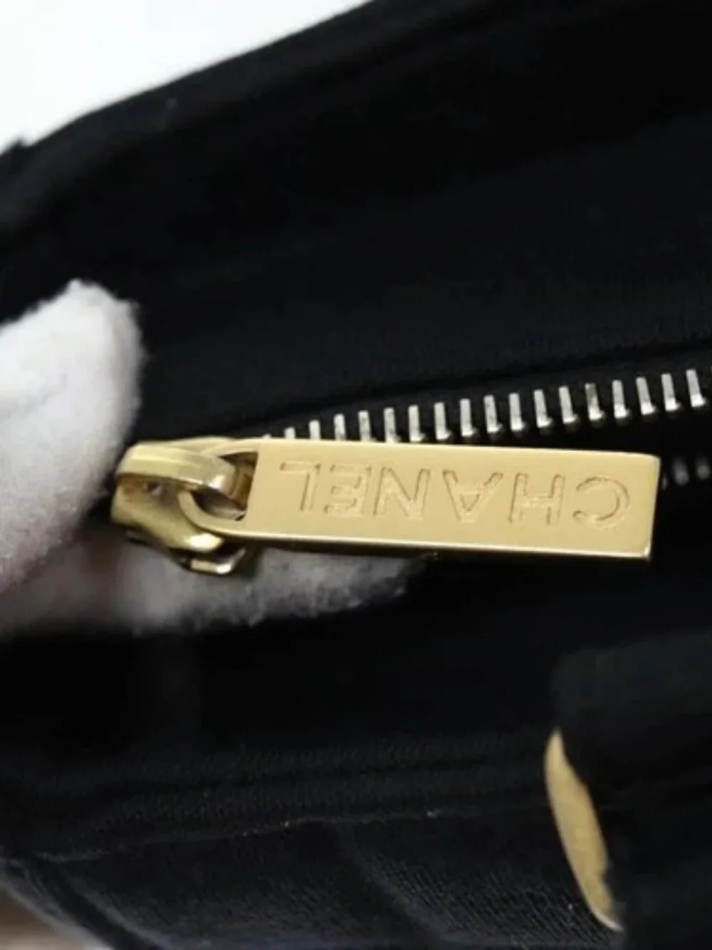 CHANEL brand	chanel color	black